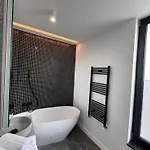 Sky View Penthouse Apartment