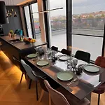 Sky View Penthouse Apartment Craiova