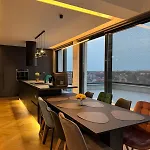 Apartment Sky View Penthouse Craiova