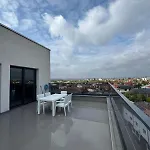 Sky View Penthouse Apartment Craiova