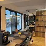 Sky View Penthouse Apartment Craiova