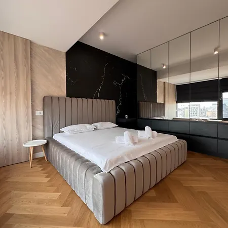 Sky View Penthouse Διαμέρισμα *