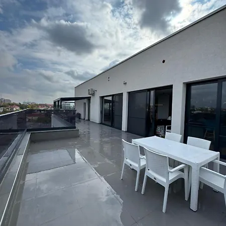 Sky View Penthouse *