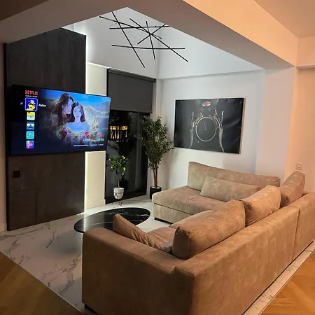 Sky View Penthouse *