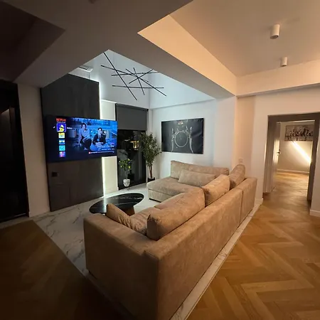 Sky View Penthouse Διαμέρισμα *