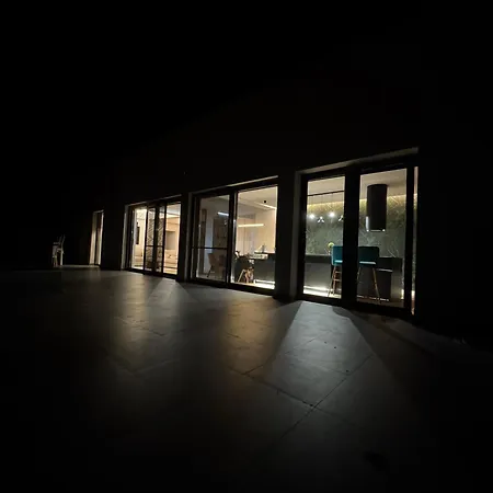 Sky View Penthouse Διαμέρισμα Κραϊόβα