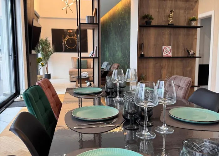 Sky View Penthouse * Craiova