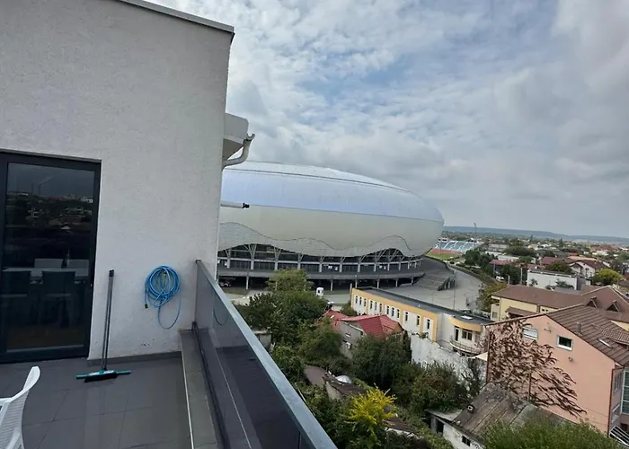 Sky View Penthouse *