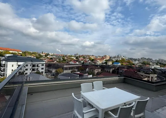 Sky View Penthouse *