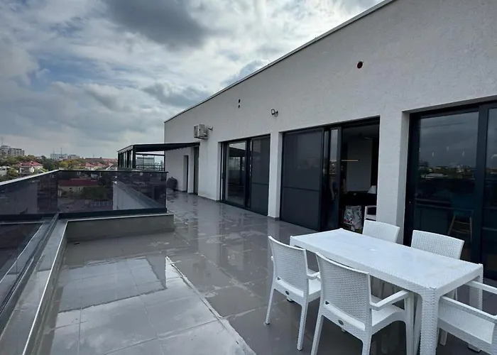 Sky View Penthouse *