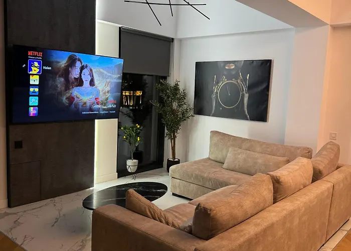 Sky View Penthouse *