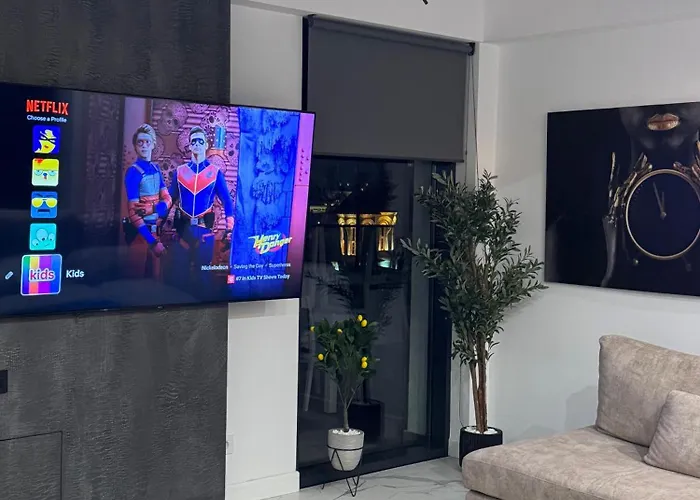 Sky View Penthouse *