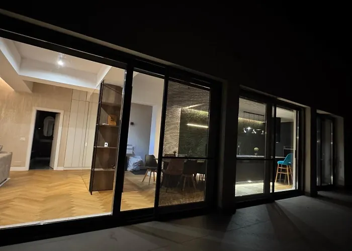 Sky View Penthouse Apartament *